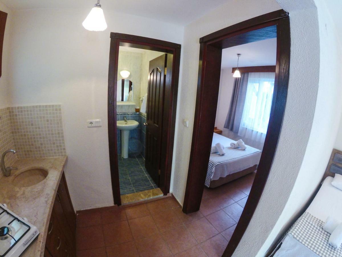 Ergul Motel Küçükkuyu Exterior foto